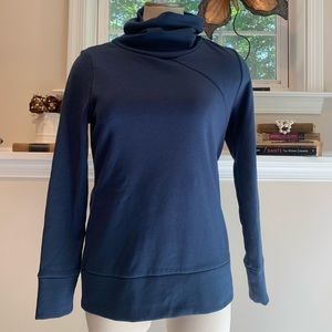Adorable cowl-neck yoga top